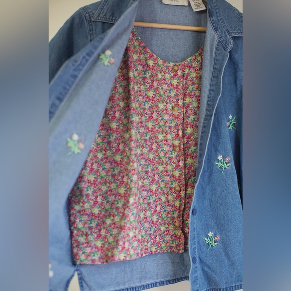 Lemon Grass Petite Embroidered Denim Floral Button-Up Top | Vintage Cottagecore - Picture 4 of 8
